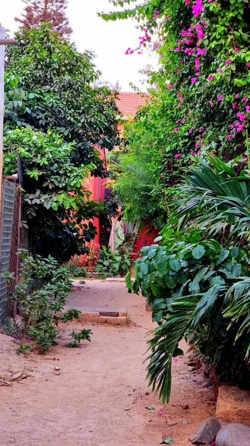 Chez Coumbis Bed & Breakfast Goree Bagian luar foto