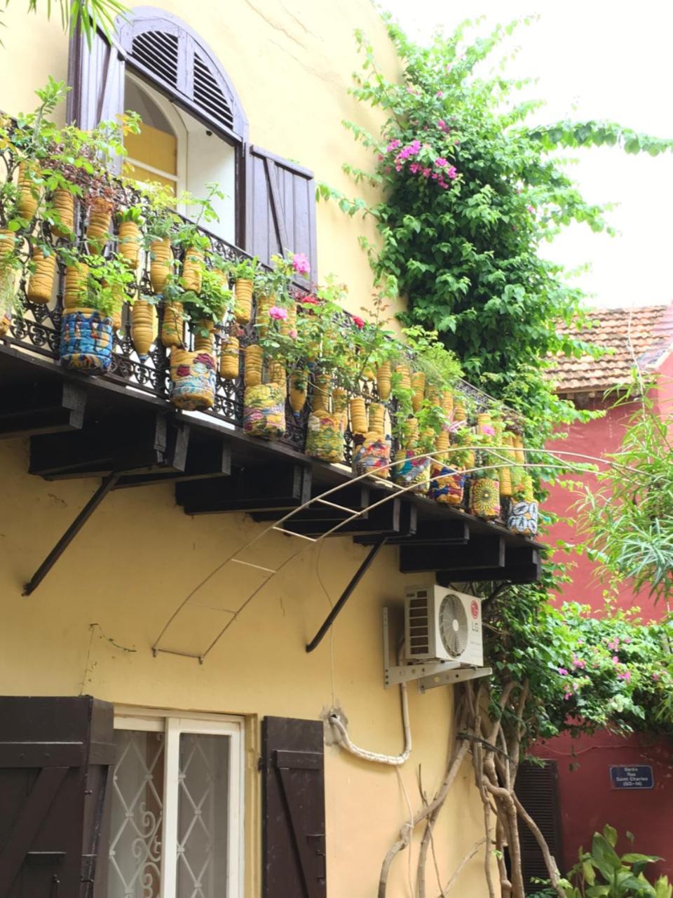Chez Coumbis Bed & Breakfast Goree Bagian luar foto